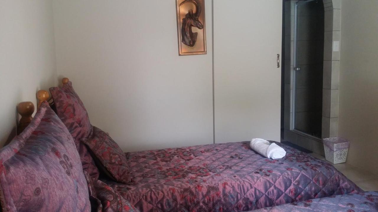Chariots Guest House Полокване Екстер'єр фото